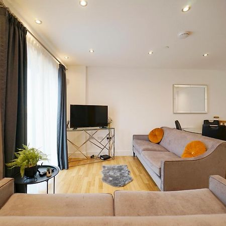 Modern 2 Bed Apartment With Juliet Balcony - Dhb Stays Λιντς Εξωτερικό φωτογραφία